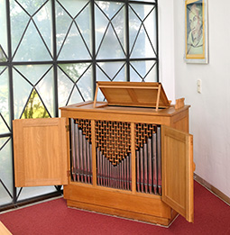 Orgelbau Kaps, Truhenorgel, St. Bernhard, München